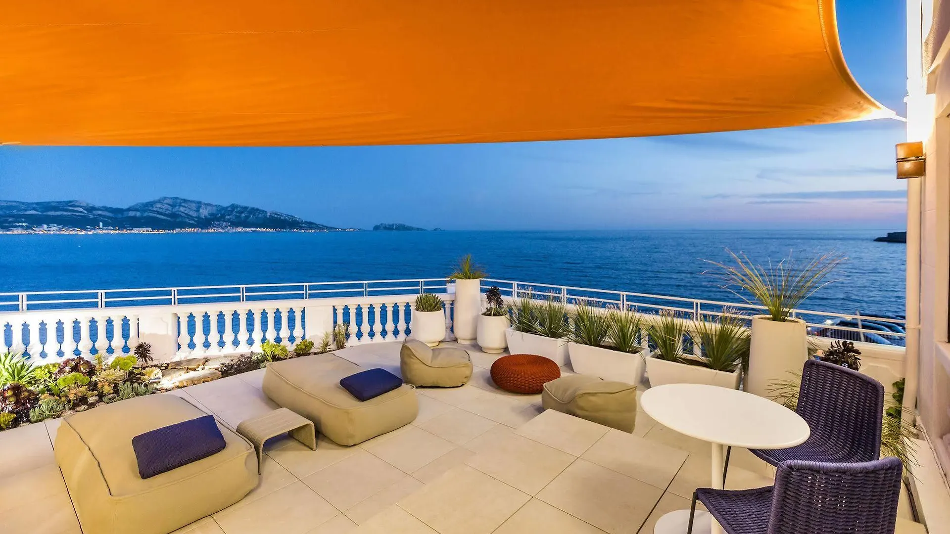 Le Petit Nice - Passedat Marseille 5*,